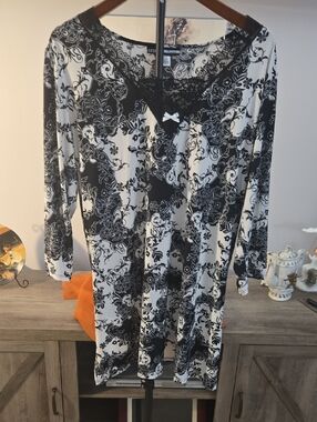 Studio Black & White Floral Lace-Trim Nightshirt